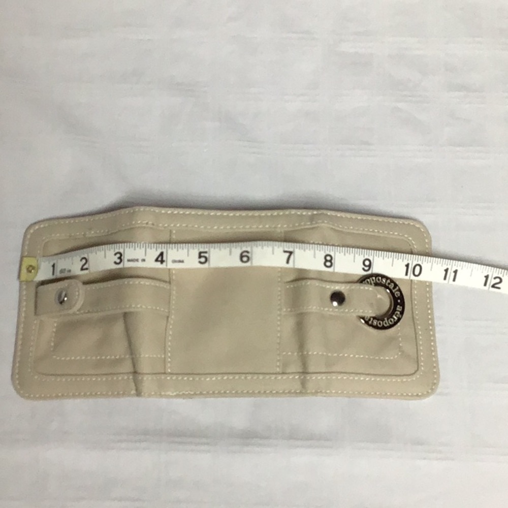 Aeropostale tan wallet - Picture 5 of 8
